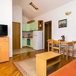 Apartments Miramare & Campara